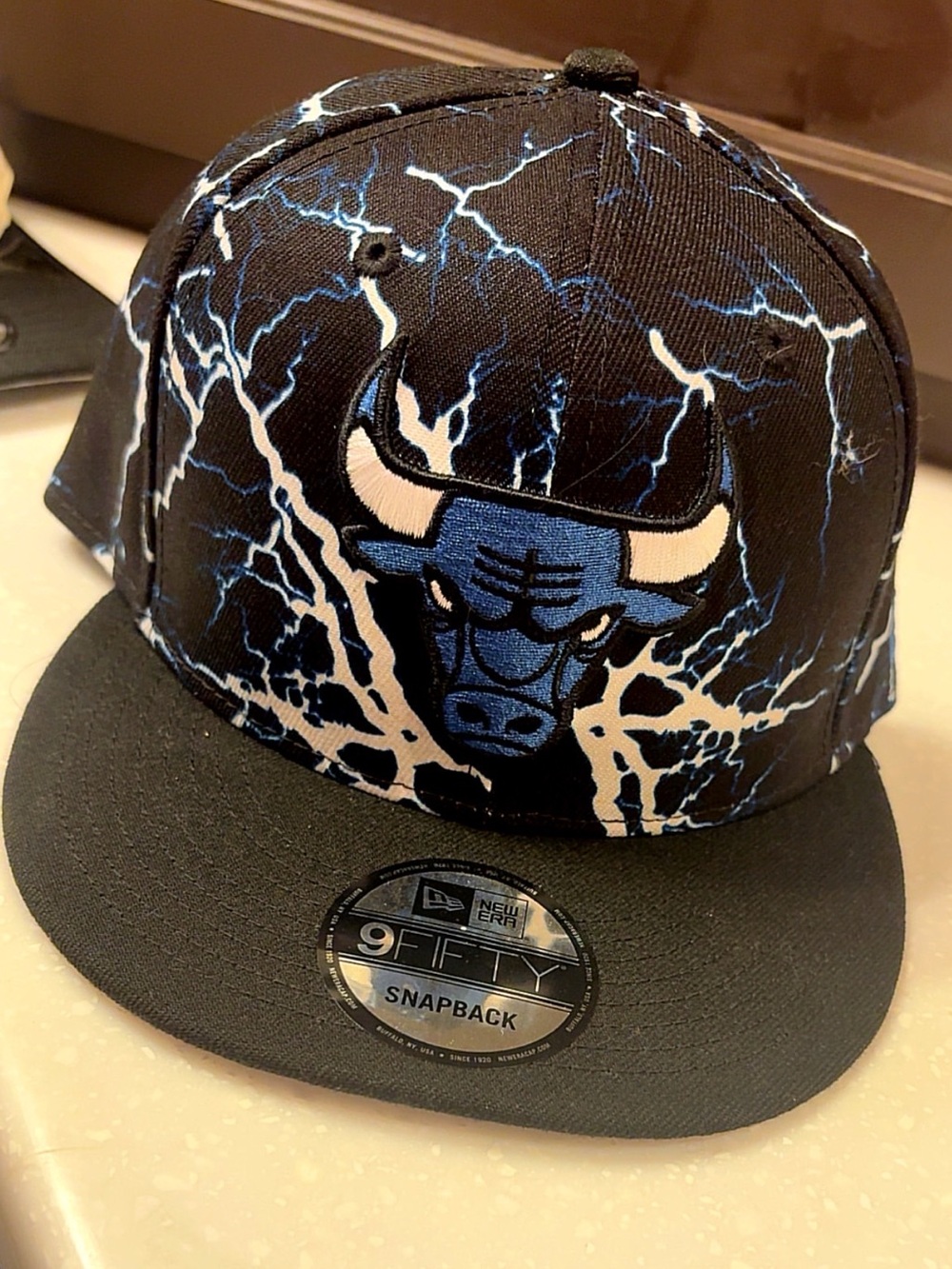 New Era 9FIFTY Chicago Bulls Military Blue Lightning Hat
